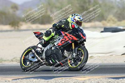 media/Oct-30-2025-Racers Edge (Thu) [[dabbdaf680]]/3-B Group/Session 5 (Turn 6)/